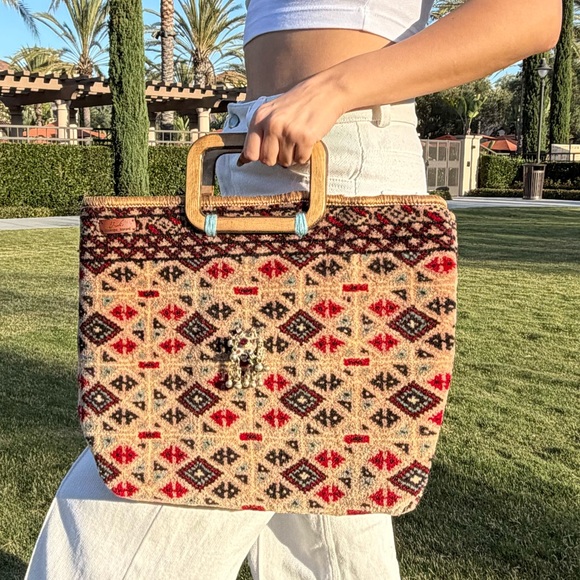 Earth Art hand crafted artisan Handbags - Earth Art hand crafted artisan Beige Woven Tote with Red & Black Tile Motif rug